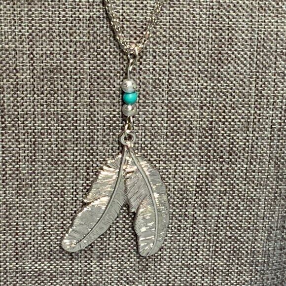 Double Feather Pendant Necklace 18 In Silver Turquoise BoHo Native American - Picture 3 of 7